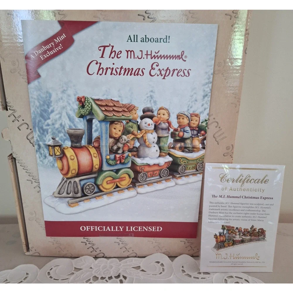 Danbury Mint The M.I. Hummel Christmas Express 5 Piece Train Set w/ COA and Box